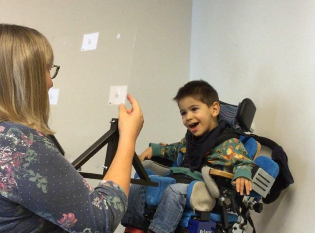 Proband benutzt Tipp mal auf dem iPad