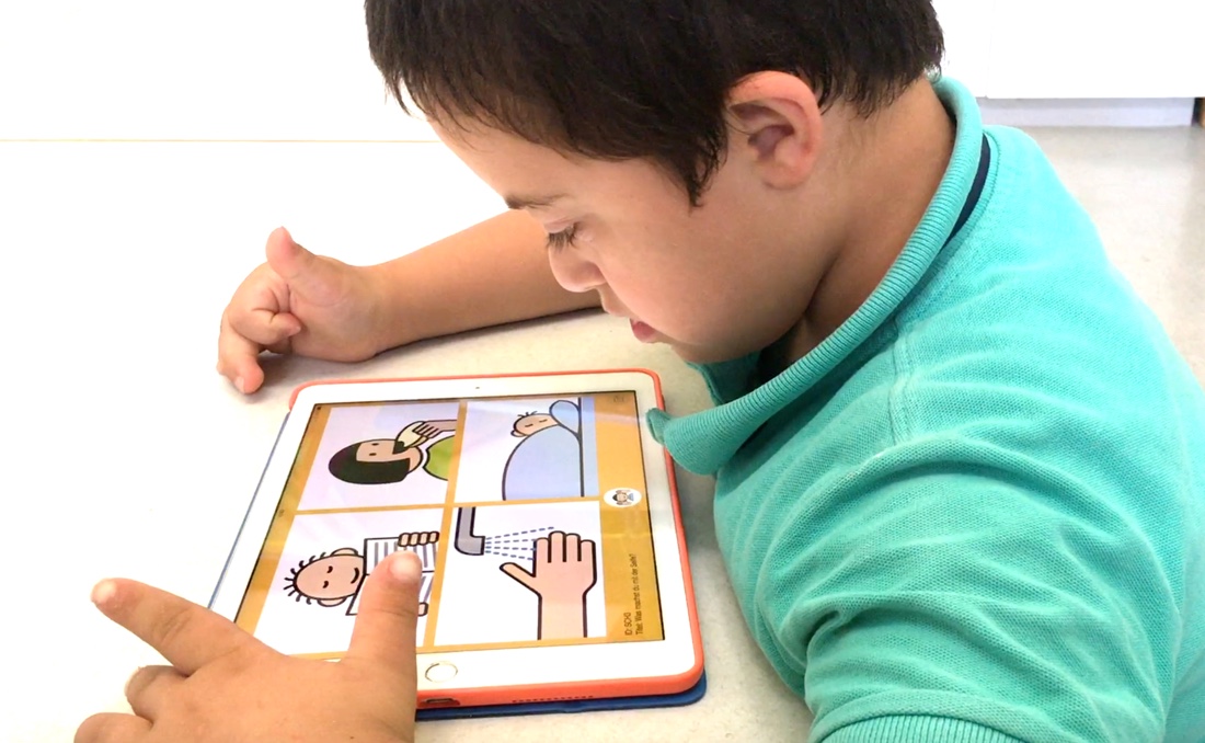 Proband benutzt Tipp mal auf dem iPad